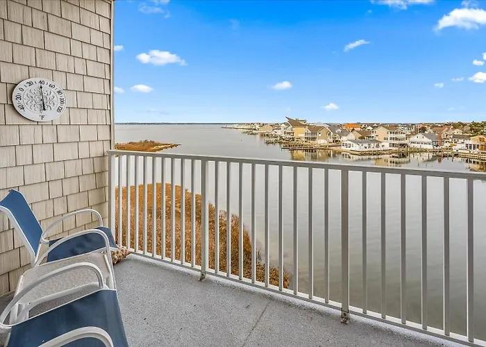Amazing Bay Front 2 Bedroom At Captiva Bay Holiday home
